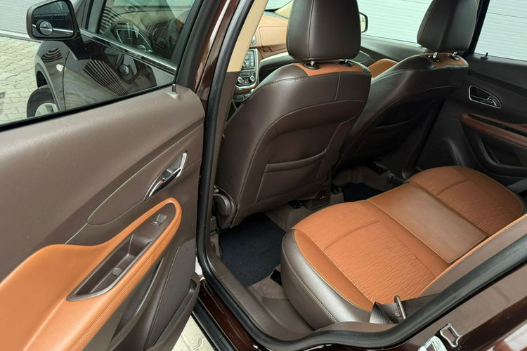 Mokka Opel Mokka 1.4 T 140 KM Automat – Elegancja i komfort w pięknym brązie zdjęcie 30