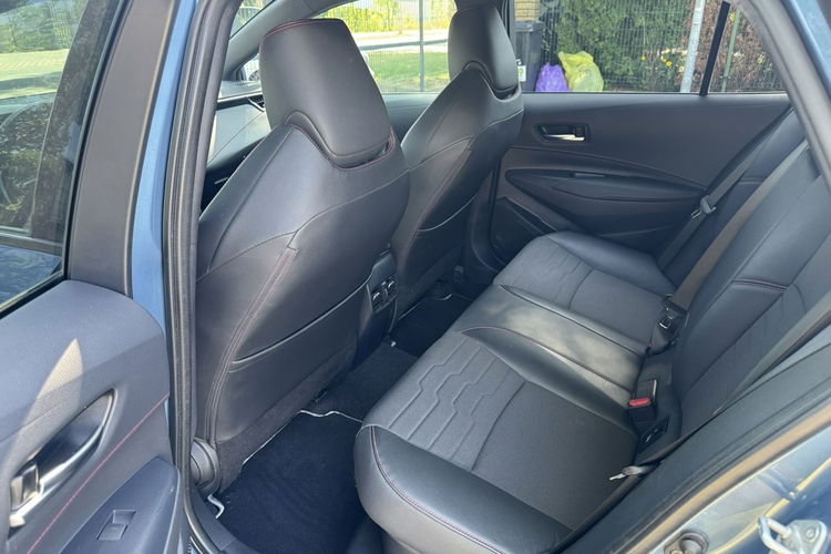 Toyota Corolla 2.0HSD 184KM GR Pełny serwis Bezwypadkowy Bardzo bogata zdjęcie 12