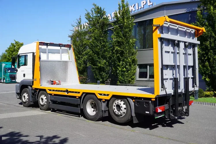 MAN TGS 35.420 8×2 / NOWA laweta / 3 osie skrętne / Ładowność 20 T / kab. sypialna zdjęcie 10