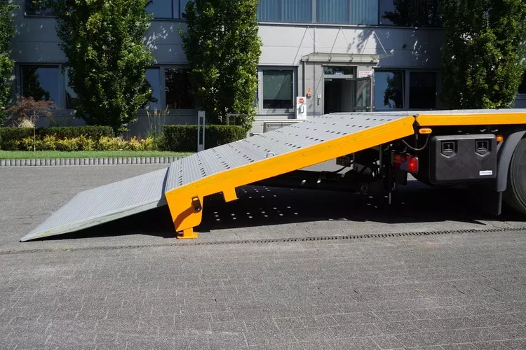 MAN TGS 35.420 8×2 / NOWA laweta / 3 osie skrętne / Ładowność 20 T / kab. sypialna zdjęcie 3