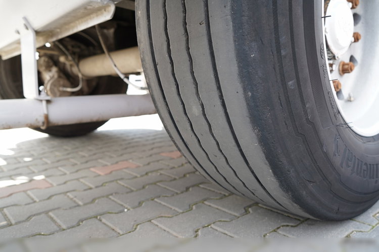 Spitzer CEMENTONACZEPA / 37 000 L / SILOS / 3 KOMORY  zdjęcie 13