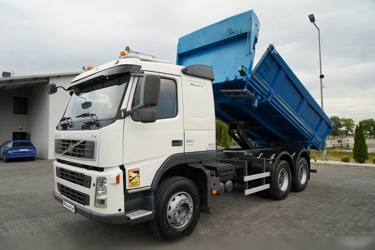 Volvo FM 360 / 6x4 / WYWROTKA DWUSTRONNA / HYDROBURTA / MANUAL / SPROWADZONY zdjęcie 2
