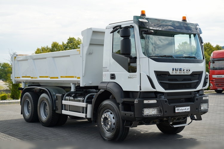 Iveco TRAKKER 360 / 6x4 / WYWROTKA DWUSTRONNA  / HYDROBURTA / AUTOMAT / SPROWADZONY zdjęcie 19