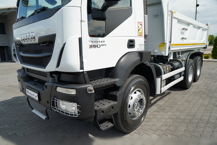 Iveco TRAKKER 360 / 6x4 / WYWROTKA DWUSTRONNA  / HYDROBURTA / AUTOMAT / SPROWADZONY zdjęcie 23