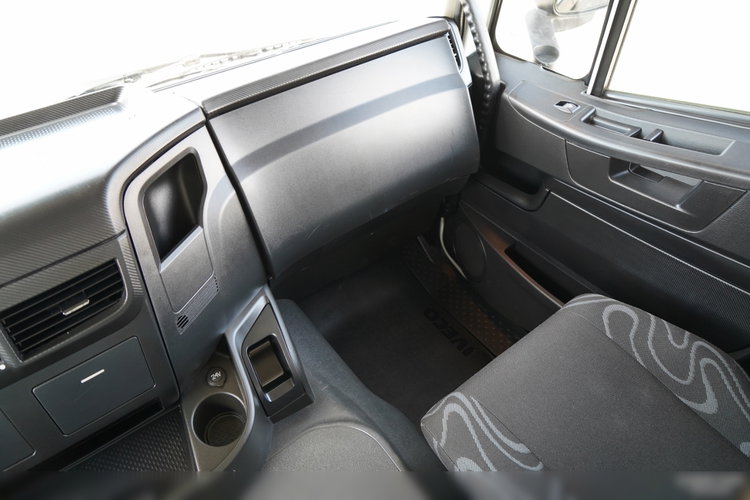 Iveco TRAKKER 360 / 6x4 / WYWROTKA DWUSTRONNA  / HYDROBURTA / AUTOMAT / SPROWADZONY zdjęcie 43