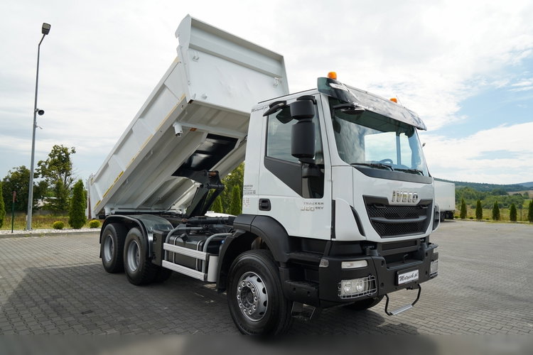 Iveco TRAKKER 360 / 6x4 / WYWROTKA DWUSTRONNA  / HYDROBURTA / AUTOMAT / SPROWADZONY zdjęcie 4