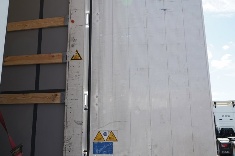 Schmitz -CARGOBULL / FIRANKA / STANDARD / DWIE OSIE PODNOSZONE /  WINDA ZAŁADOWCZA DHOLLANDIA - 2000KG  / 2016 zdjęcie 15