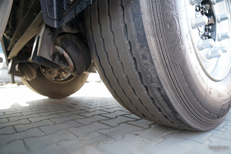 Schmitz -CARGOBULL / FIRANKA / STANDARD / DWIE OSIE PODNOSZONE /  WINDA ZAŁADOWCZA DHOLLANDIA - 2000KG  / 2016 zdjęcie 23