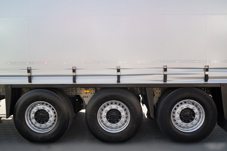 Schmitz -CARGOBULL / FIRANKA / STANDARD / DWIE OSIE PODNOSZONE /  WINDA ZAŁADOWCZA DHOLLANDIA - 2000KG  / 2016 zdjęcie 24