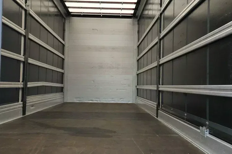 Volvo FL12.240 E6 Firana Tył Drzwi Dach Zsuwany Bogato Wyposażony zdjęcie 13