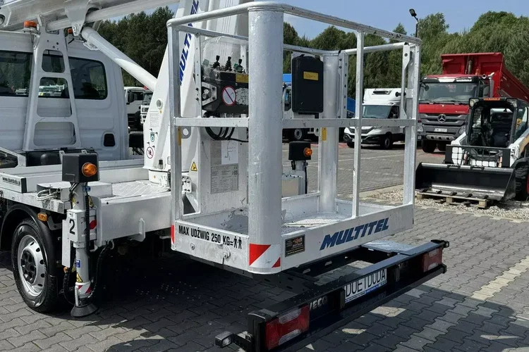 Iveco Daily 35S14 zdjęcie 19