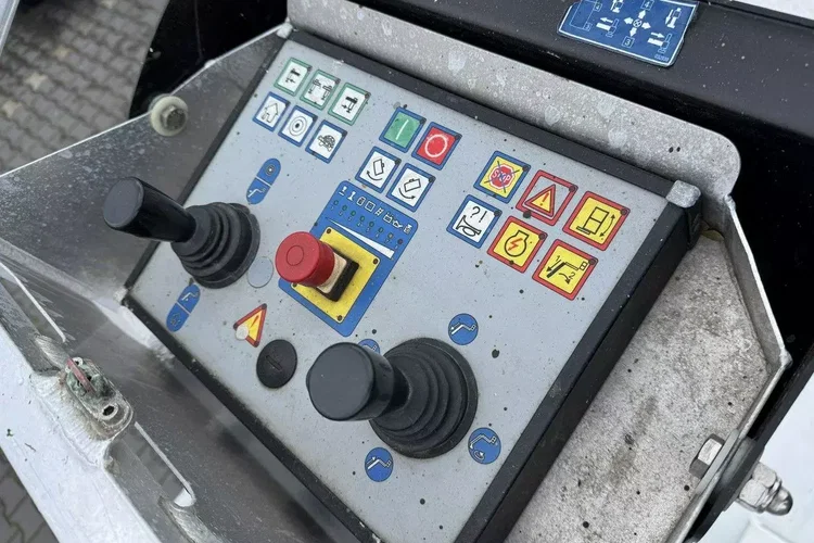 Nissan Cabstar zdjęcie 18