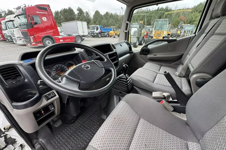 Nissan Cabstar zdjęcie 27