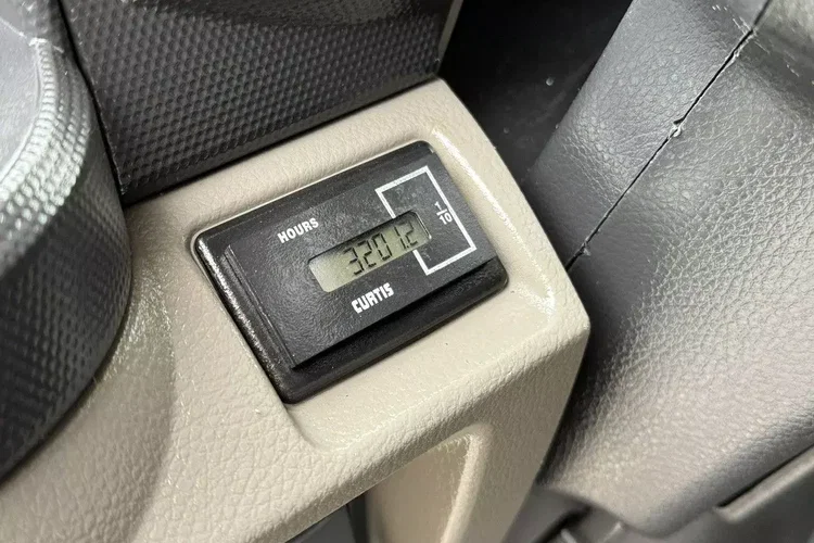 Nissan Cabstar zdjęcie 28