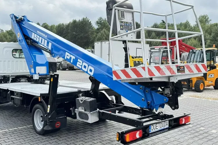 Nissan Cabstar zdjęcie 23