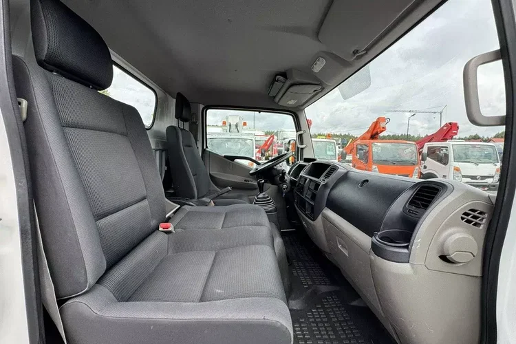 Nissan Cabstar zdjęcie 37