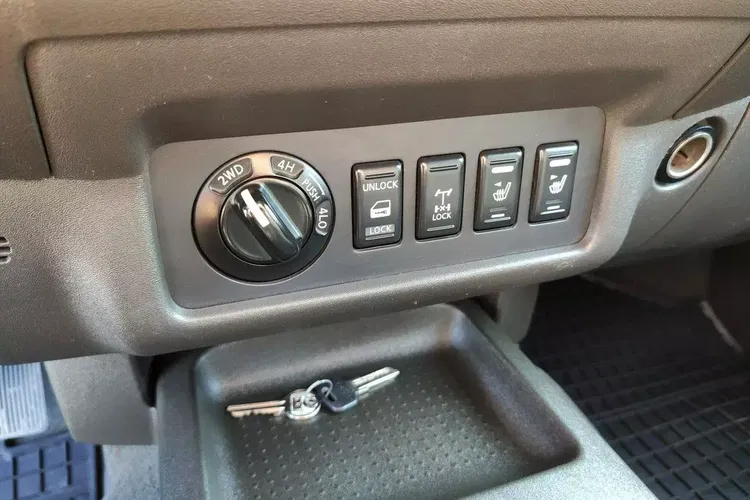 Nissan navara zdjęcie 24