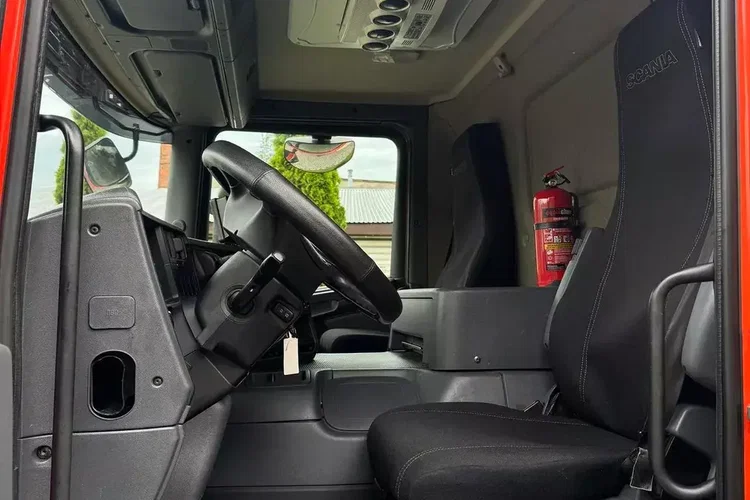 Scania P250 zdjęcie 24