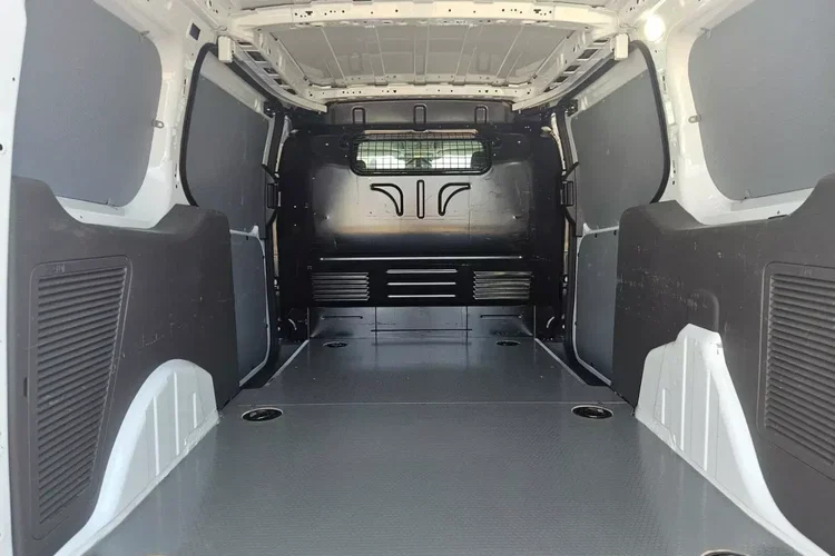 Ford transit-connect L2H1 49999zł NETTO 1.5 TdCi/120KM zdjęcie 17