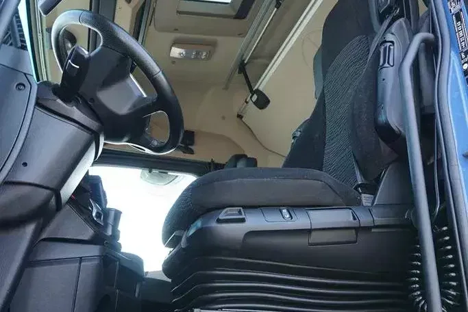 Mercedes ACTROS / 1833 / ACC / MP 5 / EURO 6 / ZESTAW PRZEJAZDOWY 120 M3 zdjęcie 7