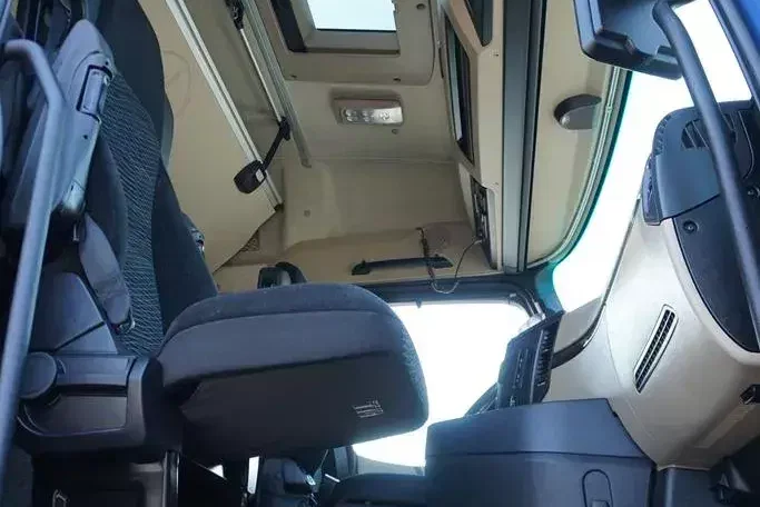 Mercedes ACTROS / 1833 / ACC / MP 5 / EURO 6 / ZESTAW PRZEJAZDOWY 120 M3 zdjęcie 8