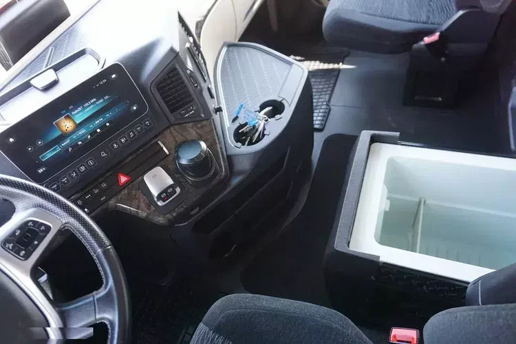 Mercedes ACTROS / 1833 / ACC / MP 5 / EURO 6 / ZESTAW PRZEJAZDOWY 120 M3 zdjęcie 9