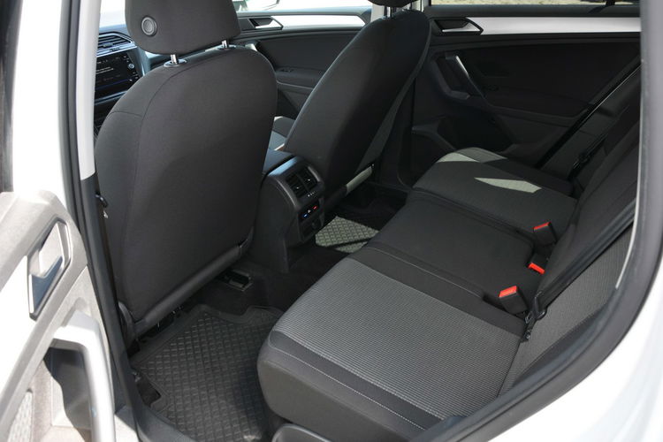 Volkswagen Tiguan 1.5TSI 130KM 6-G AppConnect Czujniki SalonPL Serwis Gwar. Dealer zdjęcie 16