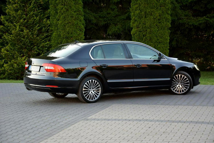 Skoda Superb Lift L&K 4x4 Skóry Bi-Xenon Ledy Duża Navi Kamera El.Fotele Webasto zdjęcie 13