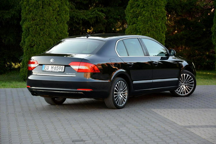 Skoda Superb Lift L&K 4x4 Skóry Bi-Xenon Ledy Duża Navi Kamera El.Fotele Webasto zdjęcie 14