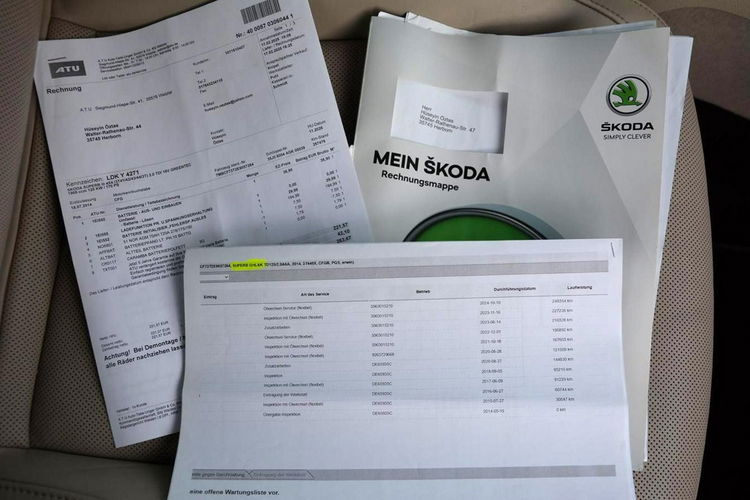 Skoda Superb Lift L&K 4x4 Skóry Bi-Xenon Ledy Duża Navi Kamera El.Fotele Webasto zdjęcie 39