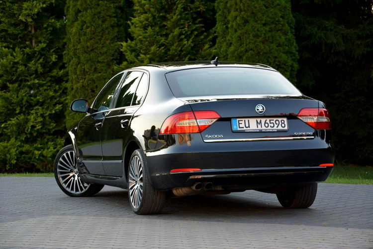 Skoda Superb Lift L&K 4x4 Skóry Bi-Xenon Ledy Duża Navi Kamera El.Fotele Webasto zdjęcie 7