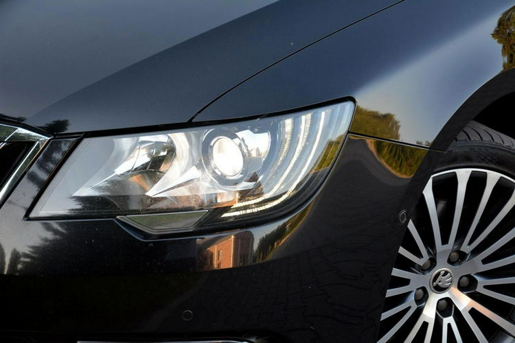Skoda Superb Lift L&K 4x4 Skóry Bi-Xenon Ledy Duża Navi Kamera El.Fotele Webasto zdjęcie 8