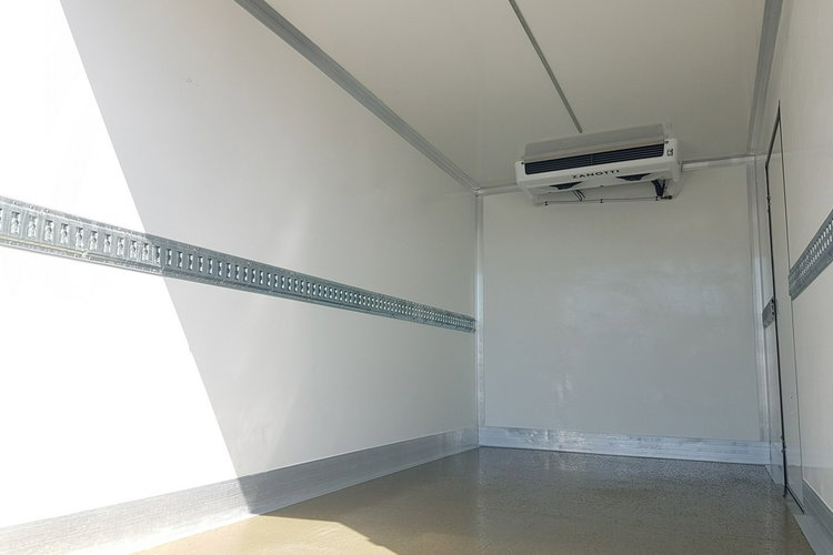 MAN TGE VW CRAFTER 8EP CHŁODNIA AGREGAT 4.20x2.10x2.20 IZOTERMA GRZANIE zdjęcie 20