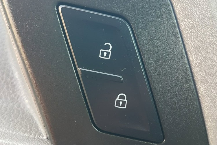 MAN TGE VW CRAFTER 8EP CHŁODNIA AGREGAT 4.20x2.10x2.20 IZOTERMA GRZANIE zdjęcie 36