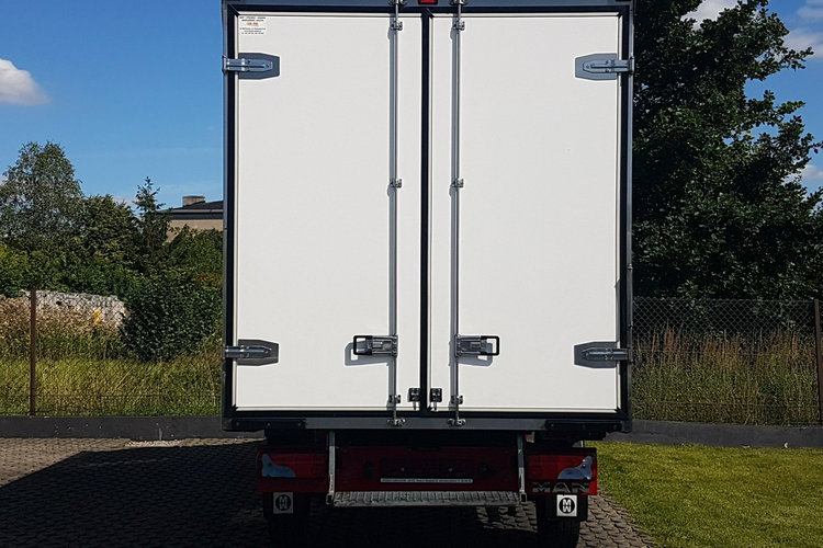 MAN TGE VW CRAFTER 8EP CHŁODNIA AGREGAT 4.20x2.10x2.20 IZOTERMA GRZANIE zdjęcie 16