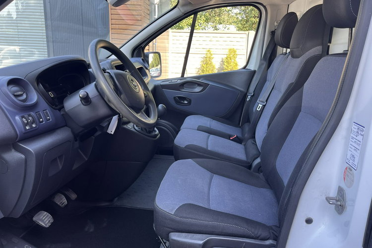 Opel Vivaro 1.6 1wł LONG PRZEDŁUŻANY Traffic Klima 6biegów Stan BDB BEzwypadk zdjęcie 12