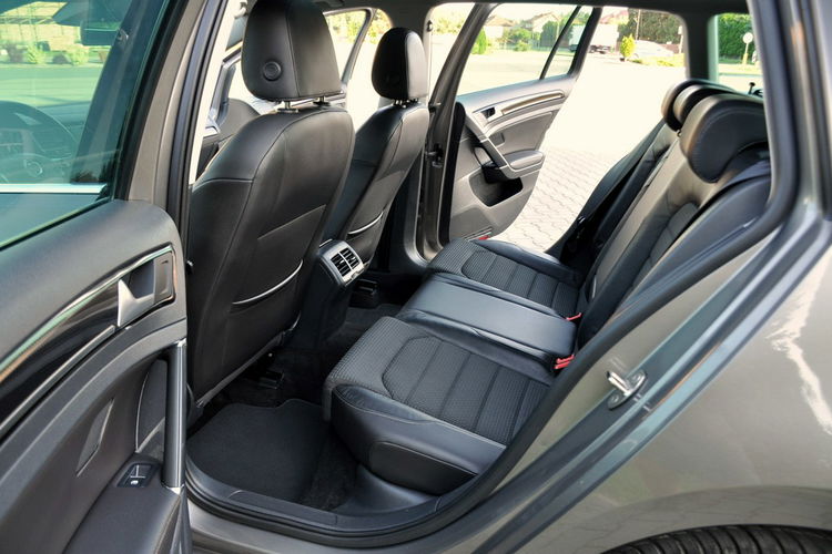 Volkswagen Golf 2.0TDI(150KM) Xenon Navi Panorama Masaże Skóry Chrom I Wł Alu17"ASO VW zdjęcie 20