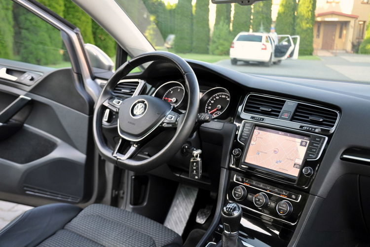 Volkswagen Golf 2.0TDI(150KM) Xenon Navi Panorama Masaże Skóry Chrom I Wł Alu17"ASO VW zdjęcie 26