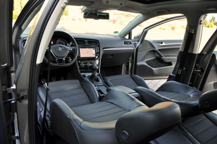 Volkswagen Golf 2.0TDI(150KM) Xenon Navi Panorama Masaże Skóry Chrom I Wł Alu17"ASO VW zdjęcie 28