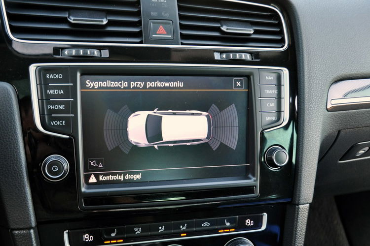 Volkswagen Golf 2.0TDI(150KM) Xenon Navi Panorama Masaże Skóry Chrom I Wł Alu17"ASO VW zdjęcie 33