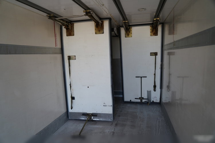 Scania R 410 / 6X2 / CHŁODNIA / SOLÓWKA / Agregat CARRIER SUPRA 1150 UMT / OŚ PODNOSZONA / MULTITEMPERATURA / WINDA DHOLLANDIA /  zdjęcie 24