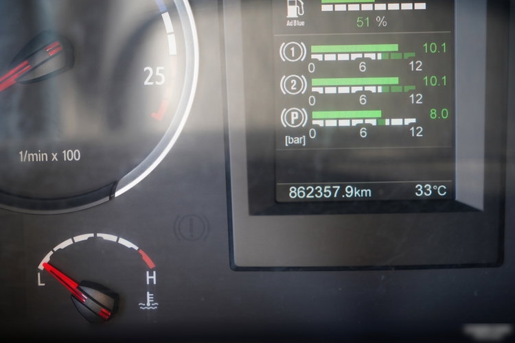 Scania R 410 / 6X2 / CHŁODNIA / SOLÓWKA / Agregat CARRIER SUPRA 1150 UMT / OŚ PODNOSZONA / MULTITEMPERATURA / WINDA DHOLLANDIA /  zdjęcie 39