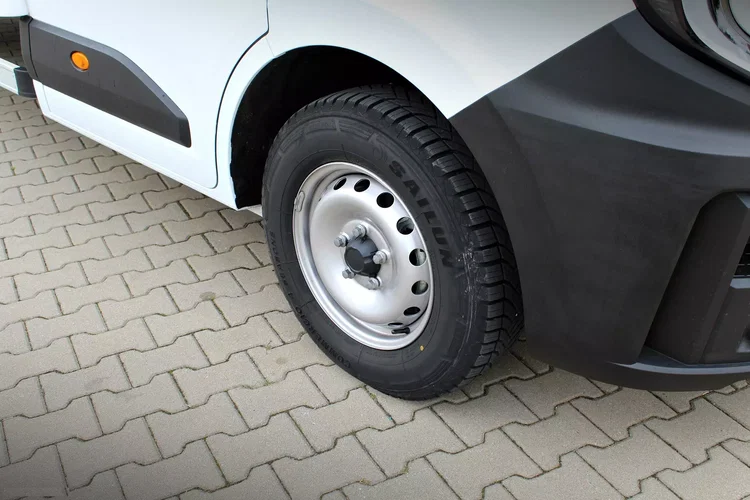 Renault Master kontener 9eup + winda BAR 750kg zdjęcie 15