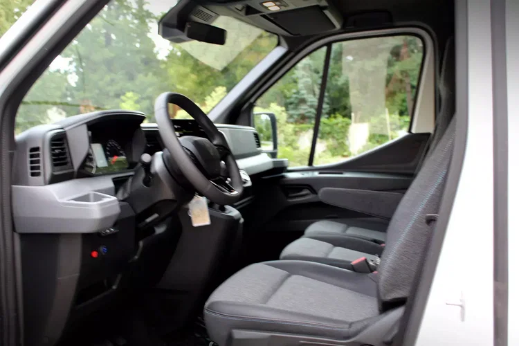 Renault Master kontener 9eup + winda BAR 750kg zdjęcie 18