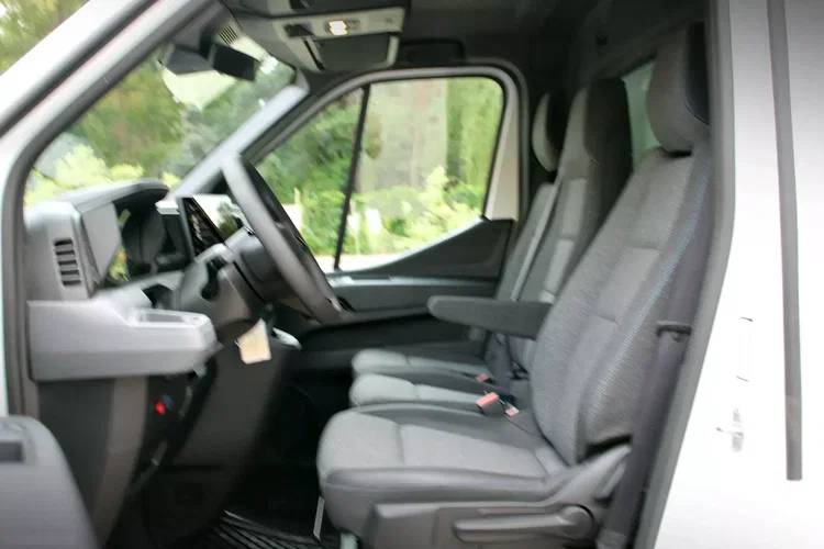 Renault Master kontener 9eup + winda BAR 750kg zdjęcie 19