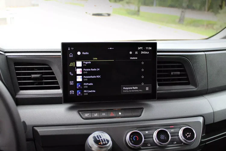 Renault Master kontener 9eup + winda BAR 750kg zdjęcie 23