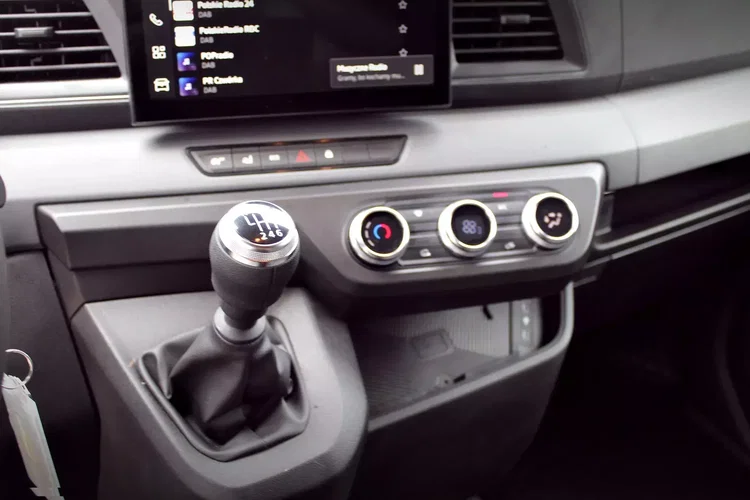 Renault Master kontener 9eup + winda BAR 750kg zdjęcie 24