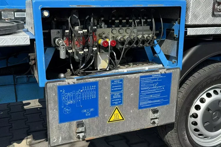 Mercedes Sprinter zdjęcie 13