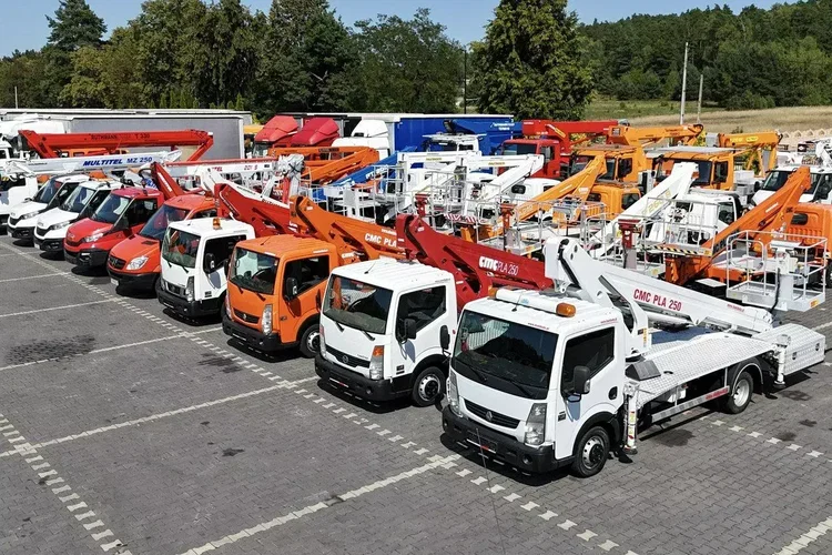 Nissan Zwyżka Podnośnik Koszowy 4X4 CABSTAR MAXITY SPRINTER zdjęcie 1