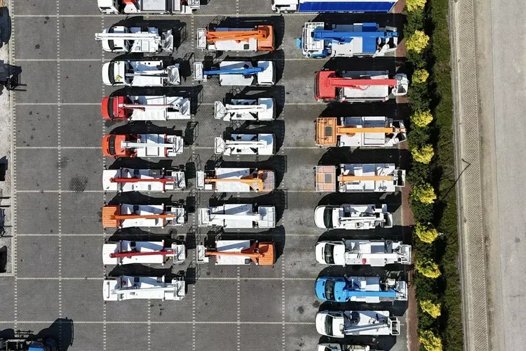 Nissan Zwyżka Podnośnik Koszowy 4X4 CABSTAR MAXITY SPRINTER zdjęcie 12